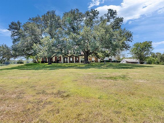 2nd image of 9265 Wren Ln