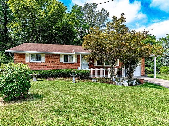 3rd image of 4337 Fairdale Ct