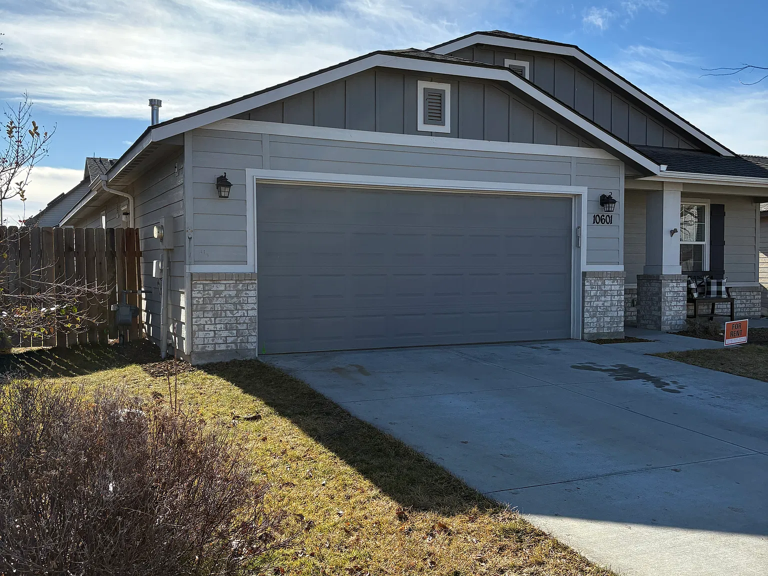 4 bed, 1696 sqft, $2,300 — Photo 3