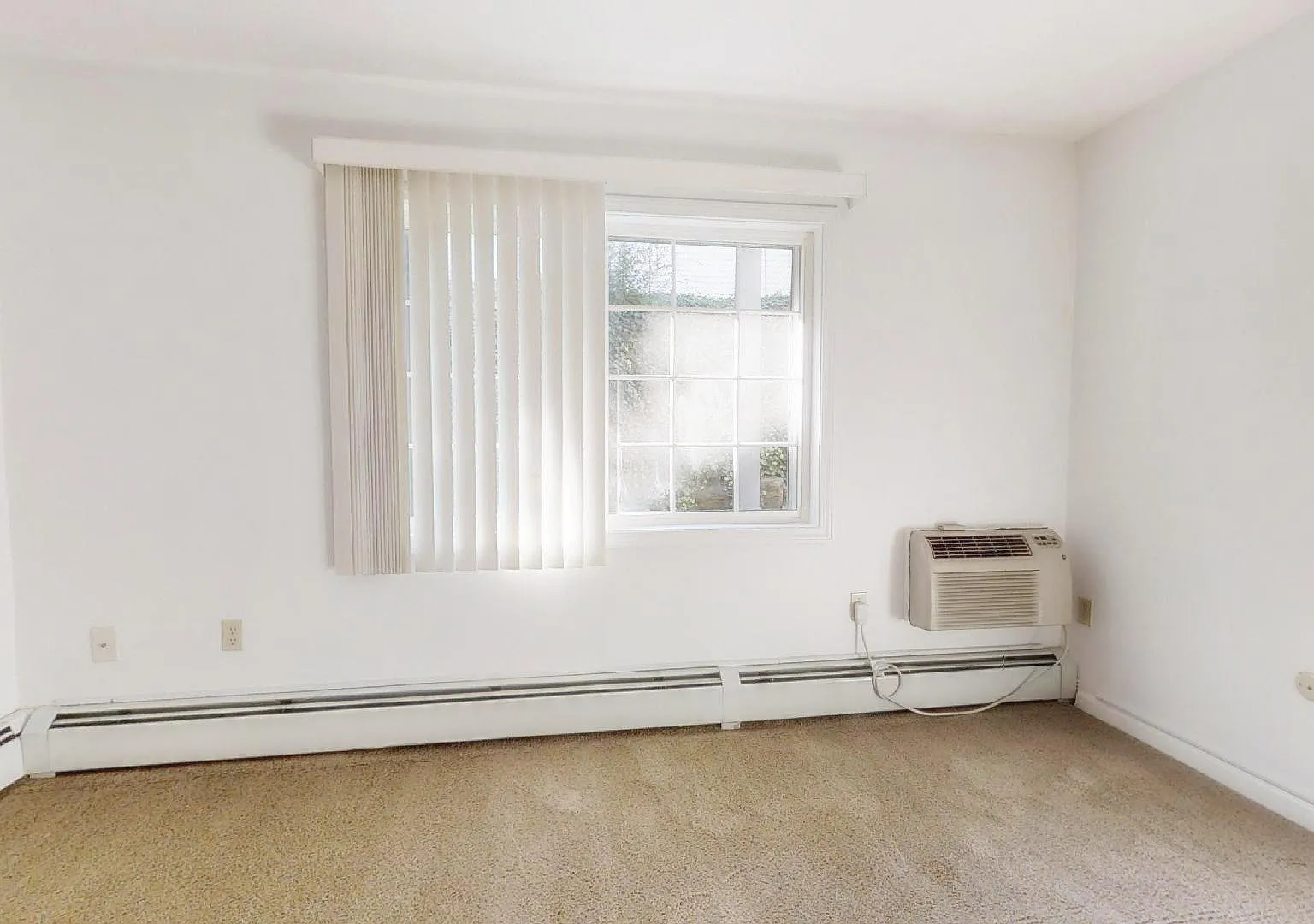 521 Smithfield Rd — Photo 4