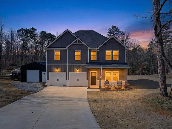 2nd image of 335 Amy Marie Ln