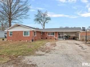 412 Park St, Auburn, IL 62615