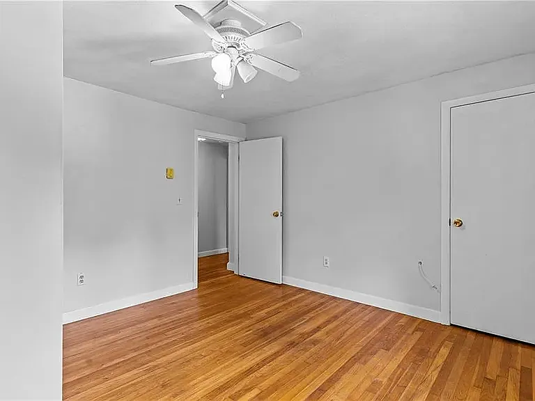 163 Chadsey Rd — Photo 5