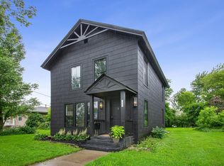 103 Beech St E, Three Oaks, MI 49128