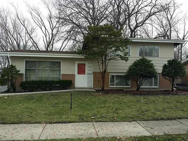 123 Illinois St photo 1