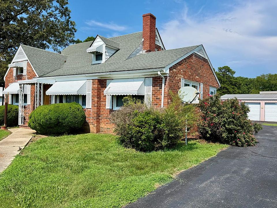 1st image of 2392 Hampton Hall Rd