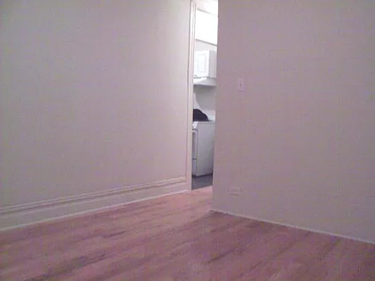 Rented by DSA Realty Midtown West | media 19