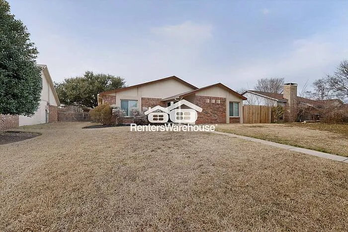 Building Photo - 2913 Monarch Dr