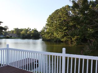 2496 Mirror Lake Dr, Virginia Beach, VA 23453