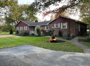 9 Cobblewood Rd, Blairstown, NJ 07825