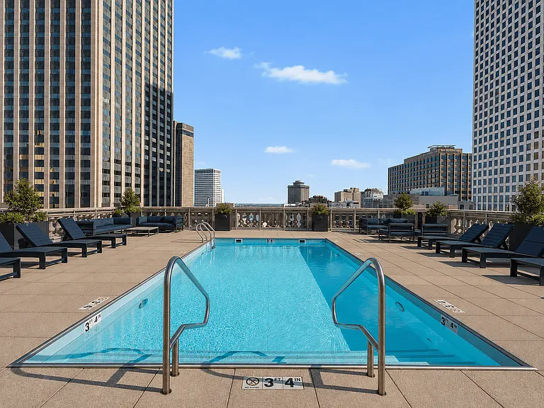 Hibernia Tower Apartments — Photo 39