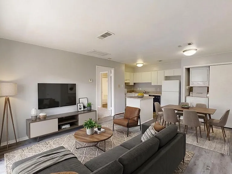 Hill Country Apartments — Photo 15