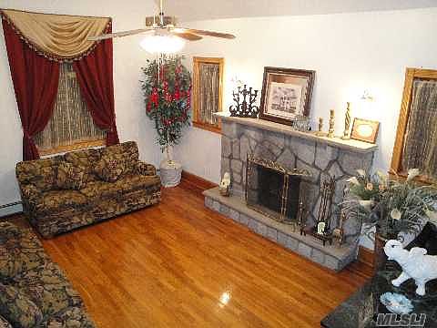 3rd image of 15830 92nd St