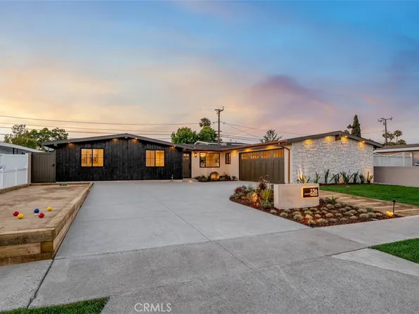 236 Wake Forest Rd, Costa Mesa, CA 92626