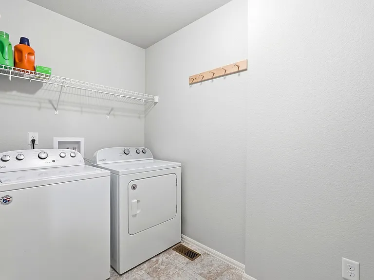 7375 Forest Meadows Ave — Photo 29