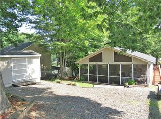 1060 Riverview Rd, Lexington, NC 27292