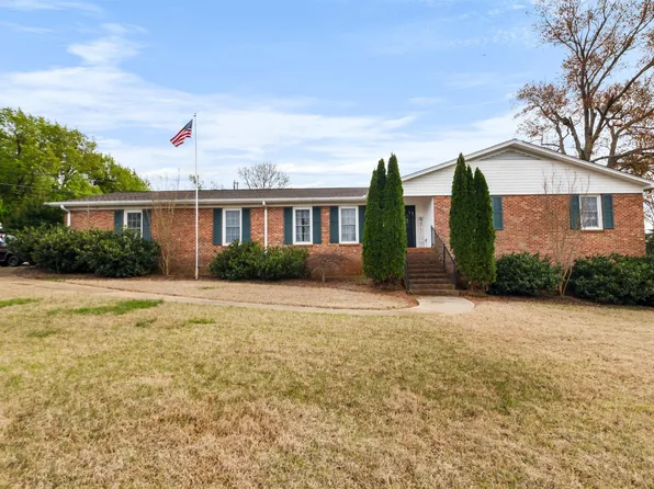 104 Autumn Hill Rd, Greer, SC 29651