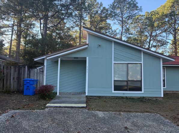 797 Hedgelawn Way #797