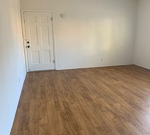 5th image of 221 Natoma Ave APT 1