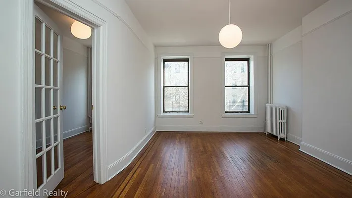 Rented by Garfield Realty  | media 21