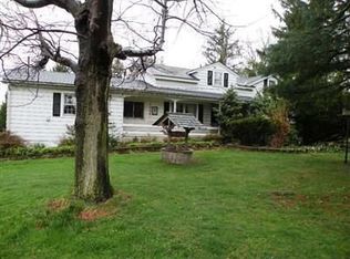 10026 Hobart Rd, Kirtland, OH 44094