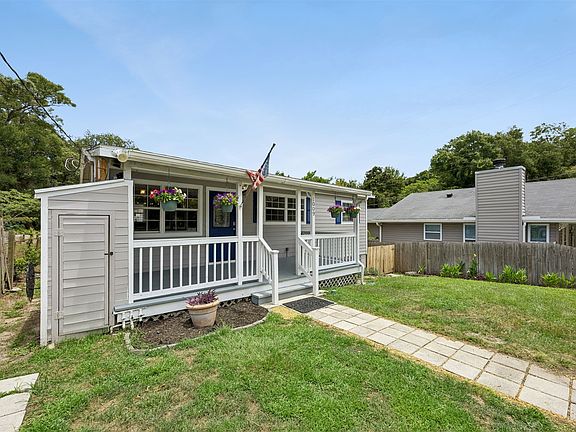 4th image of 1009 Calhoun St