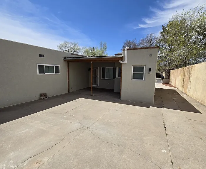 214 Wellesley Dr SE — Photo 25
