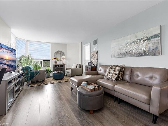 4th image of 1270 Maple Crossing Blvd #509