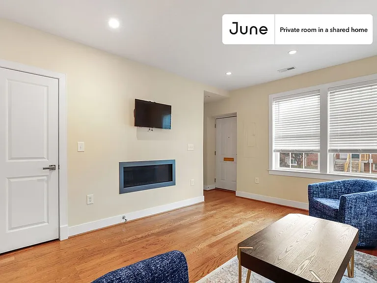 1845 Burke St SE #A — Photo 10