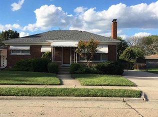 16133 Bell Ave, Eastpointe, MI 48021