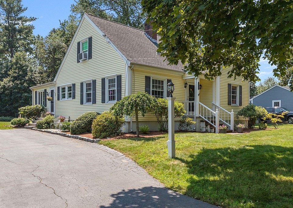 355 Village St, Medway, MA 02053 Zillow