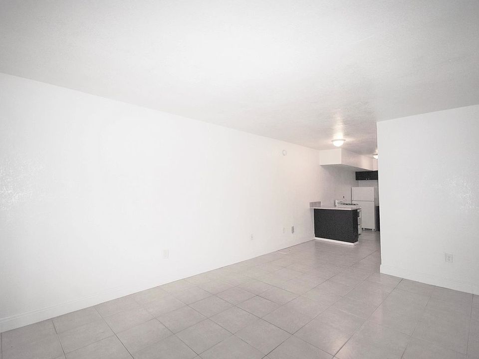2nd image of 1251 Euclid Ave #Three