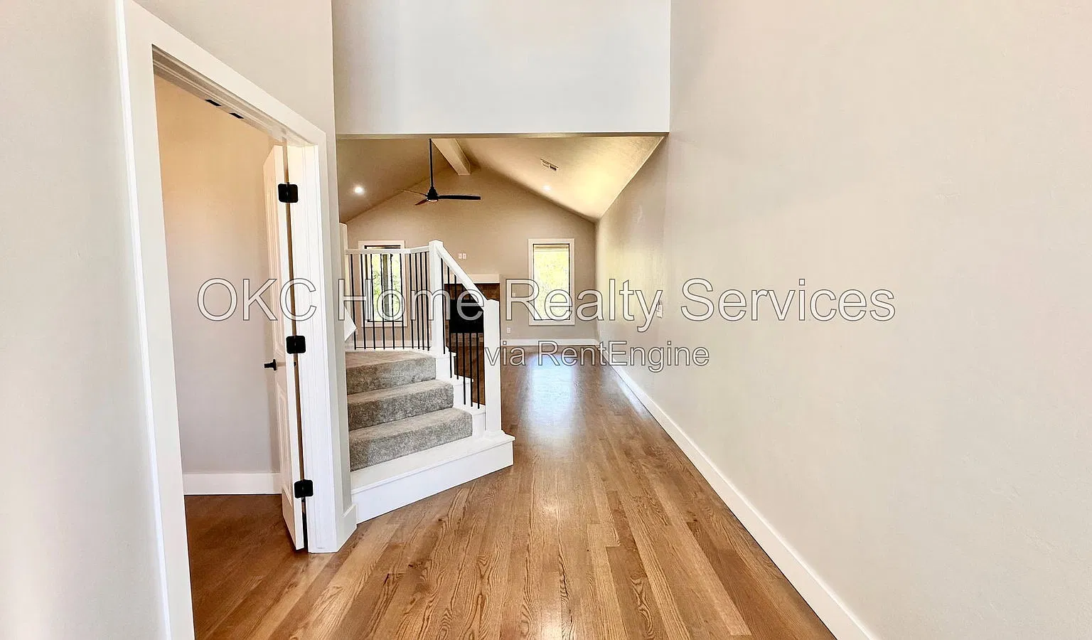 5 bed, 3.0 bath, 2697 sqft, $3,500 — Photo 2