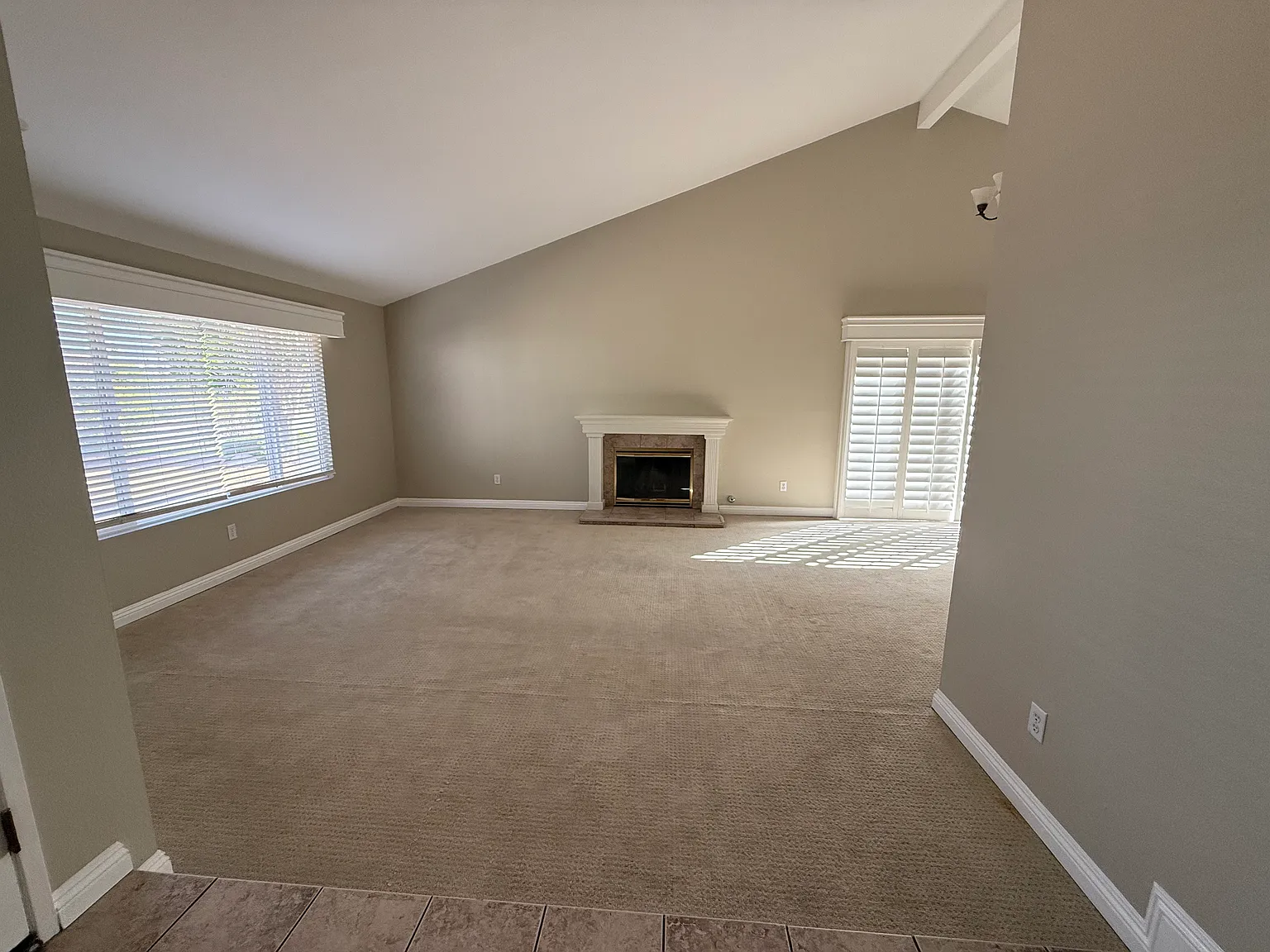 4 bed, 1940 sqft, $3,400 — Photo 2