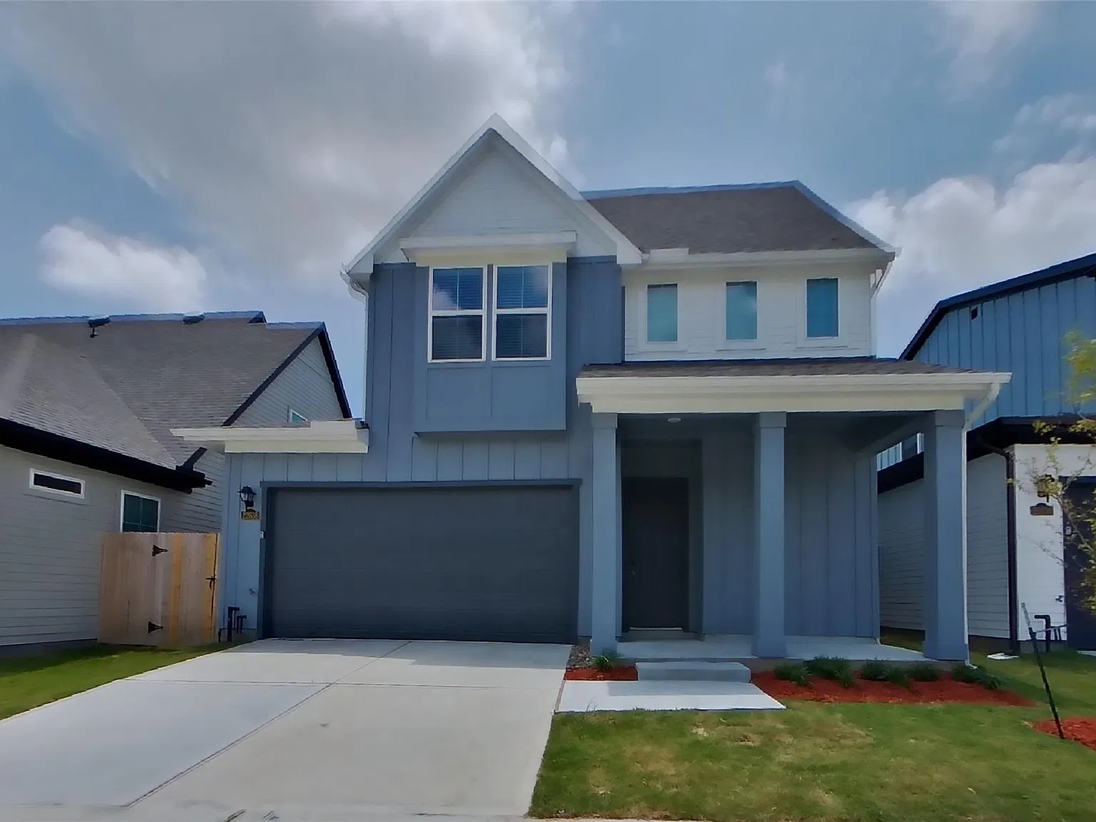 3 bed, 2.5 bath, 1464 sqft, $2,199 — Photo 1