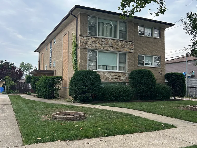 2419 N Nordica Ave #1 — Photo 1