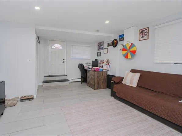 2612 Harway Avenue image 4 of 32