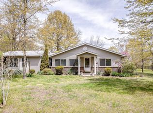 1019 Meddows Rd, Trenton, IL 62293