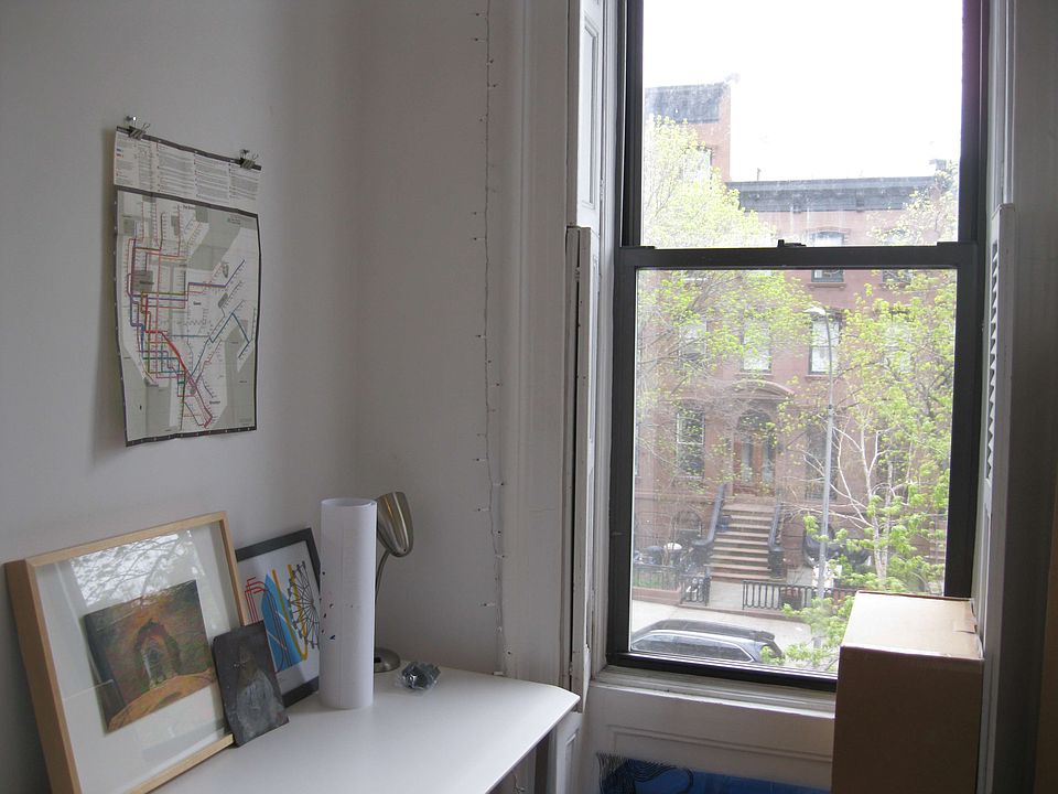 2nd image of 375 3rd St #2