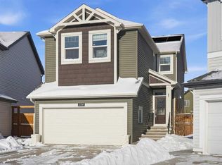224 SW Auburn Glen Close SE, Calgary, AB T3M 2P4