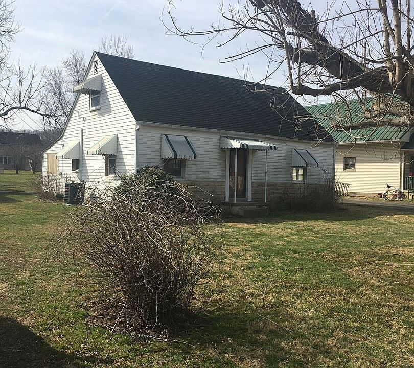 2nd image of 252 Ivywood St