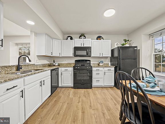 4th image of 15150 Wentwood Ln