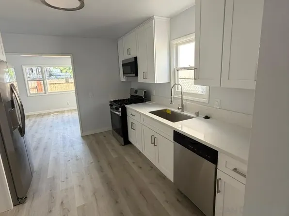2563 L St, San Diego, CA 92102