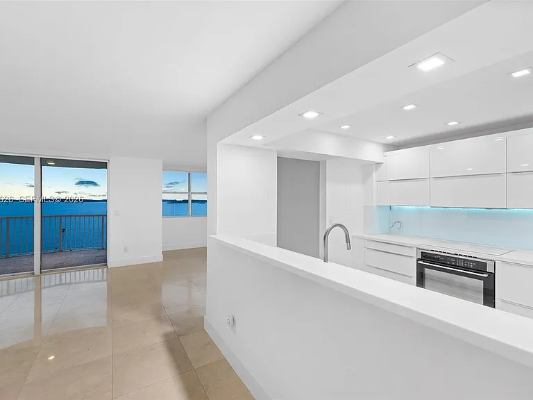 1420 Brickell Bay Dr #1001A — Photo 41