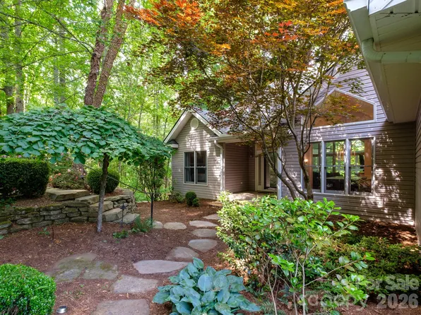 30 Cherokee Trl, Fletcher, NC 28732
