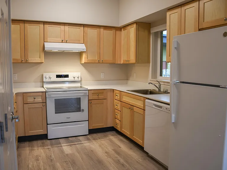 Kirkland Heights Apartments — Photo 66