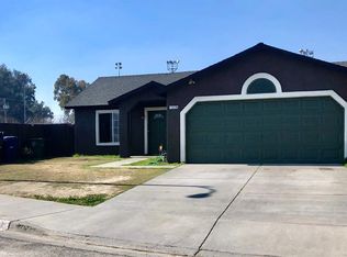 11174 Mesquite Cir, Armona, CA 93202