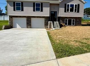 936 Hobart Ave, Logan, OH 43138