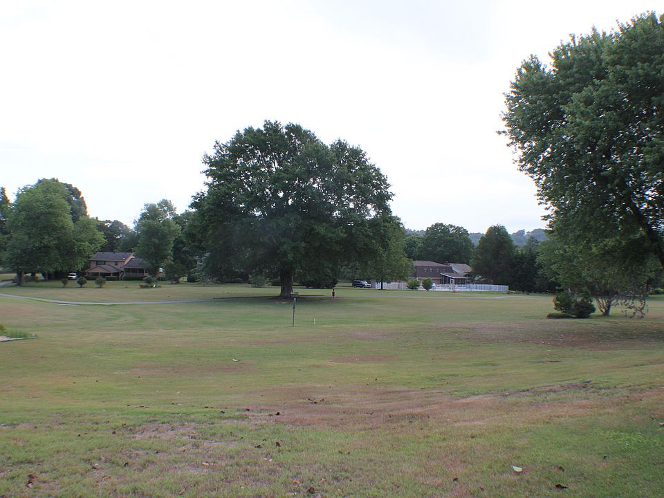 2nd image of 224 Masters Rd E #E