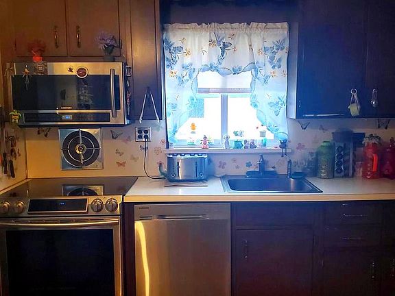 4th image of 3823 Eunice Ave